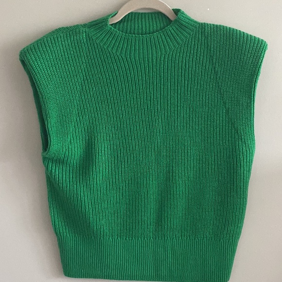 Aritzia Babaton Hazlit Sweater Vest NWOT - Picture 1 of 4